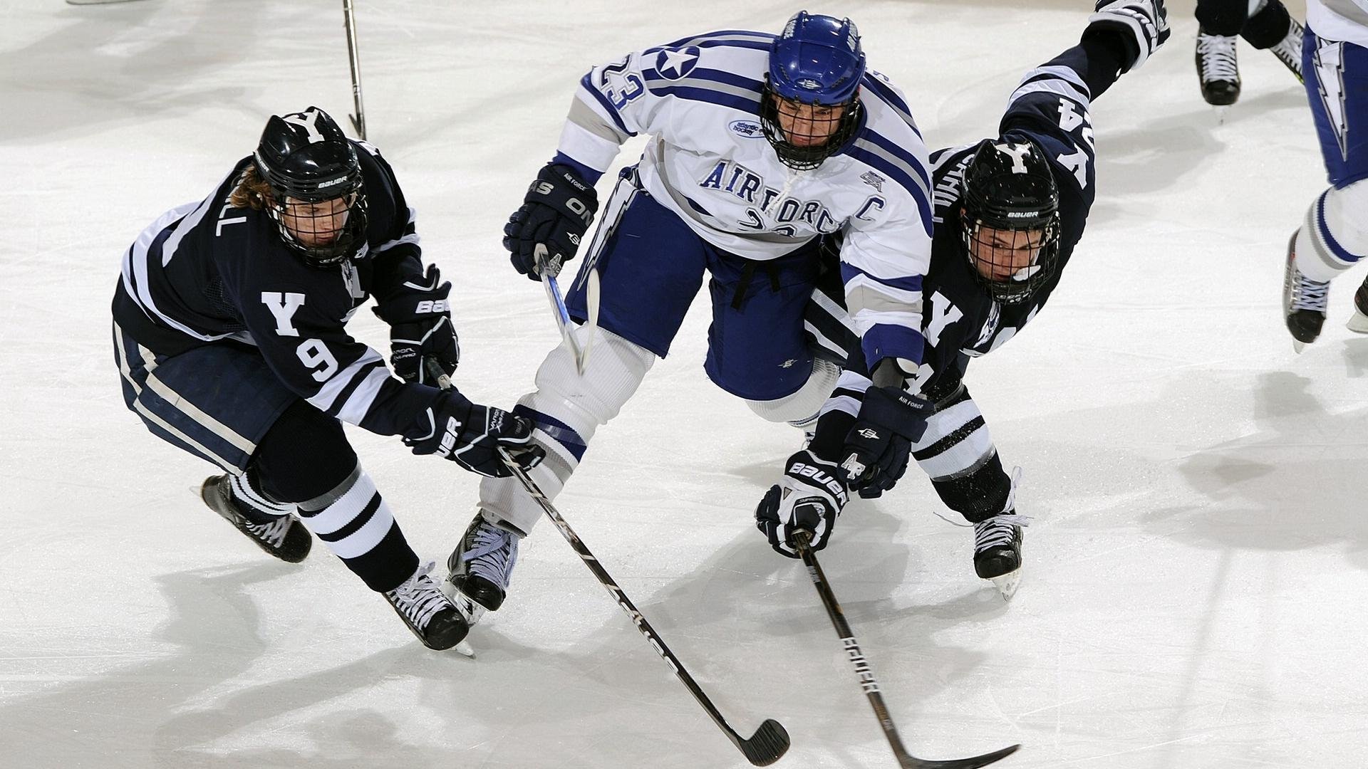 世界杯:部分社区安排老年人集中观赛厅 方便银发球迷社交交流