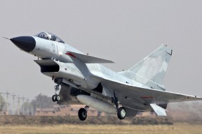 爱游戏下载-国王助教强调内线协防配合为首要目标，国王的助理叫什么