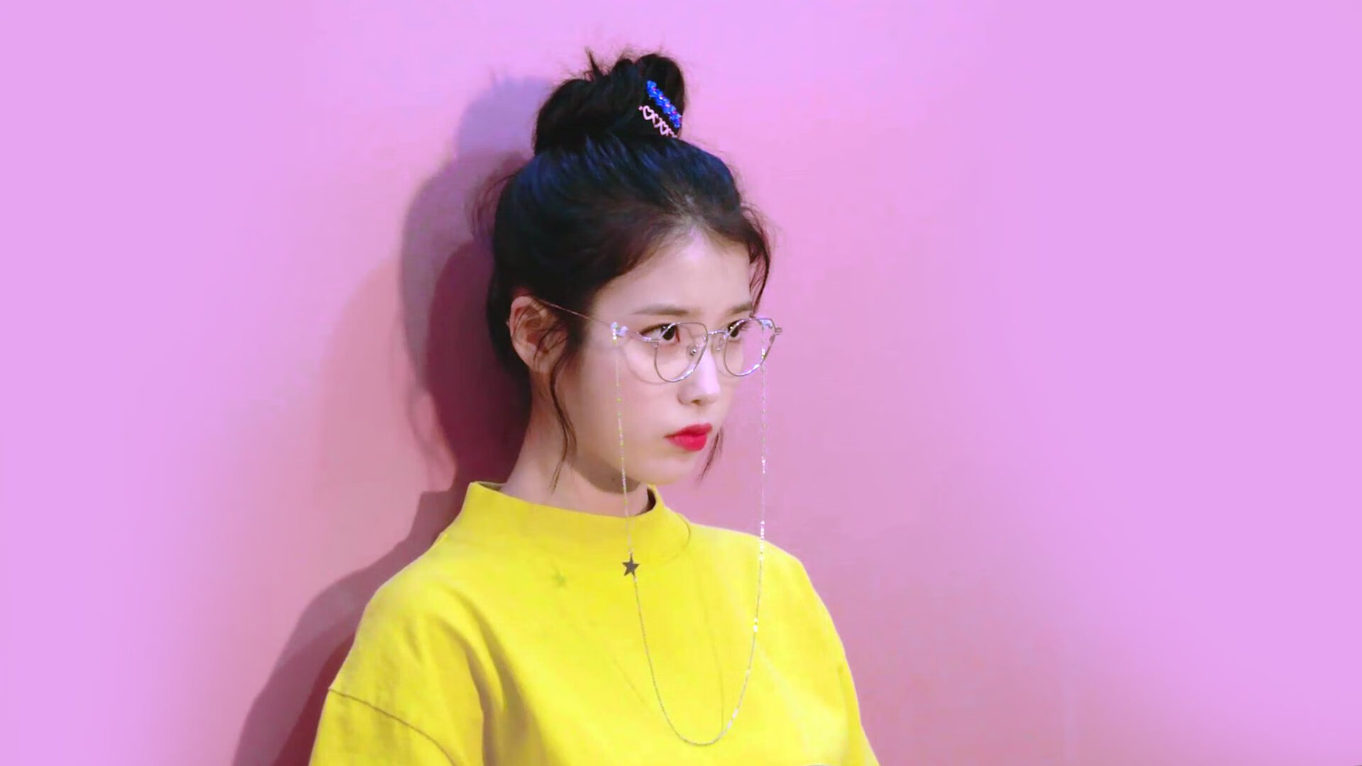 “东安湖赛场跑酷:惊险跃升,挑战极限障碍”