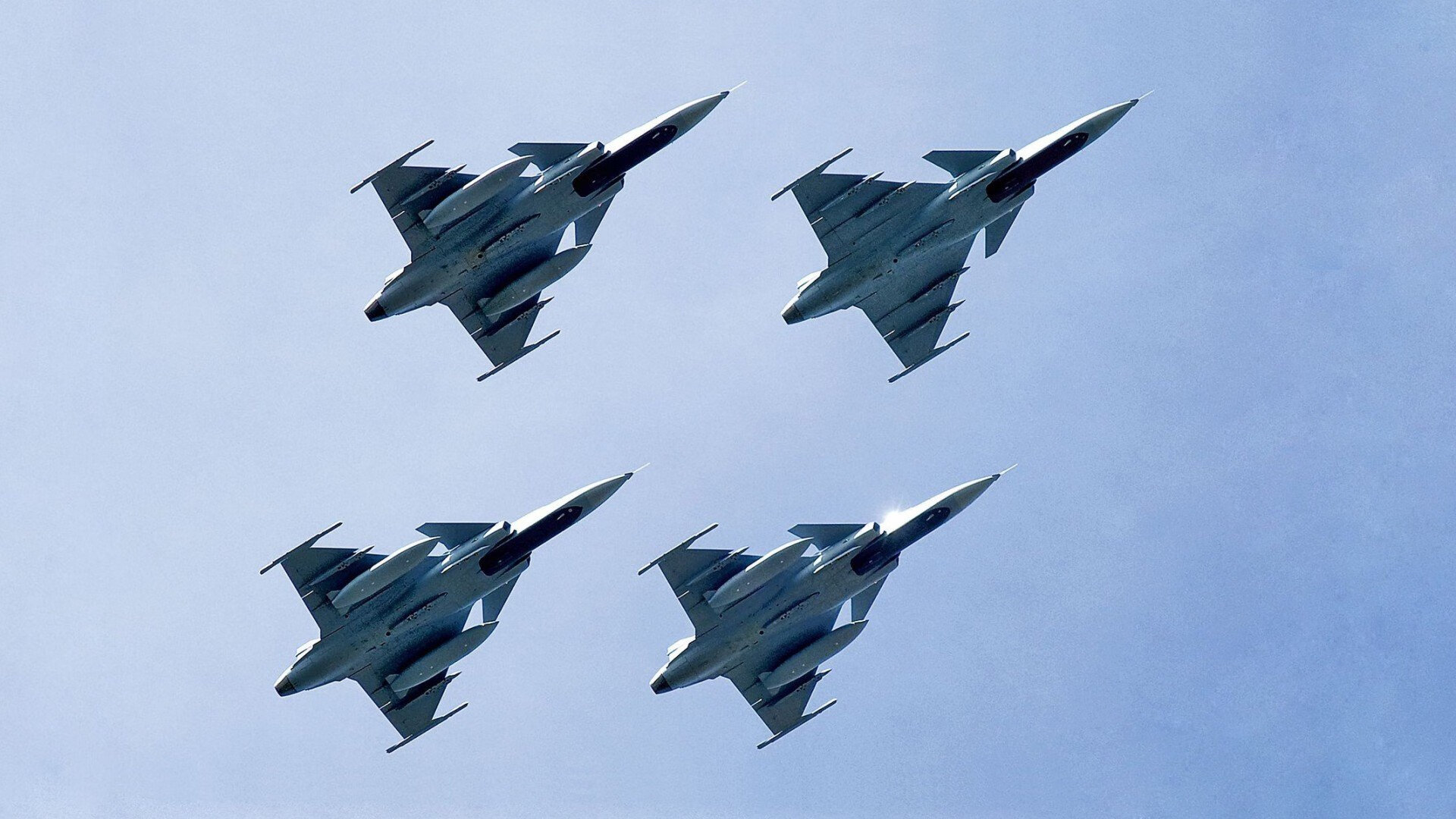 惨败引发巨大舆论压力,球队或将面临内部调整。,球队现状